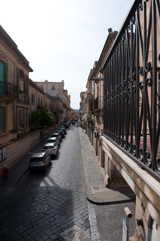 Suite Barocca Noto Zimmer foto