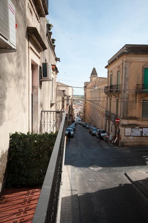 Suite Barocca Noto Zimmer foto